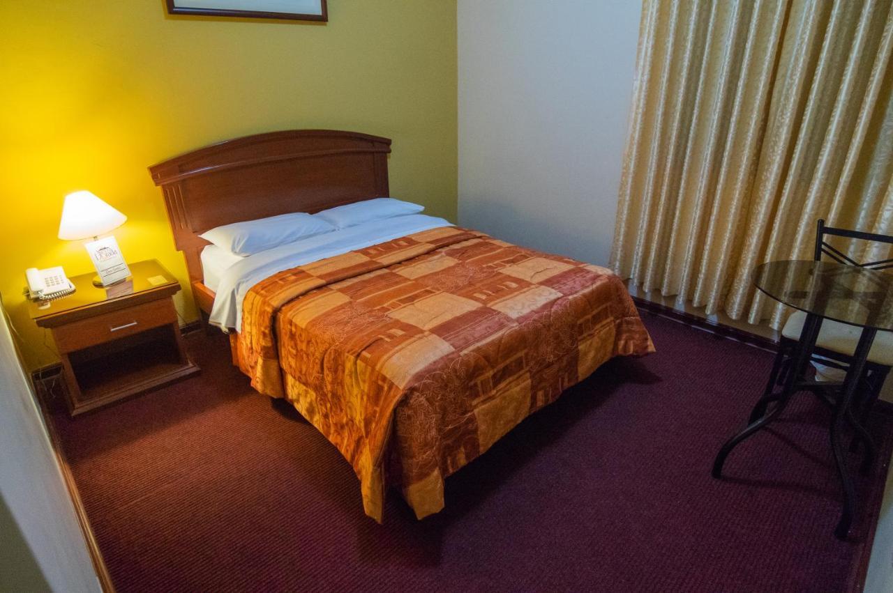 Hotel Sierra Dorada Аякучо Екстериор снимка