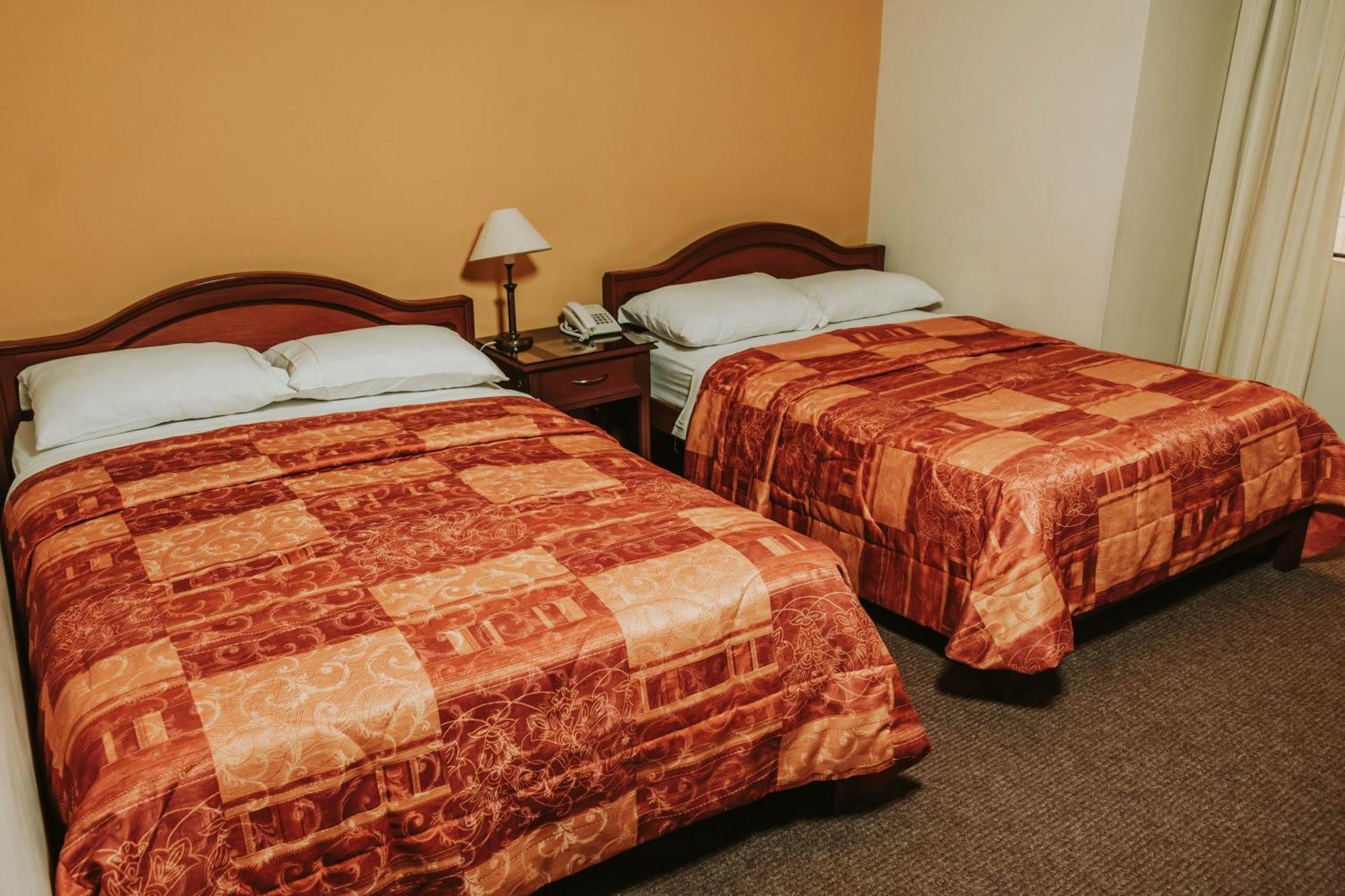 Hotel Sierra Dorada Аякучо Екстериор снимка